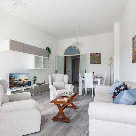 Lungarno Elegant Apartment With Panoramic Balcony 피사 외부 사진